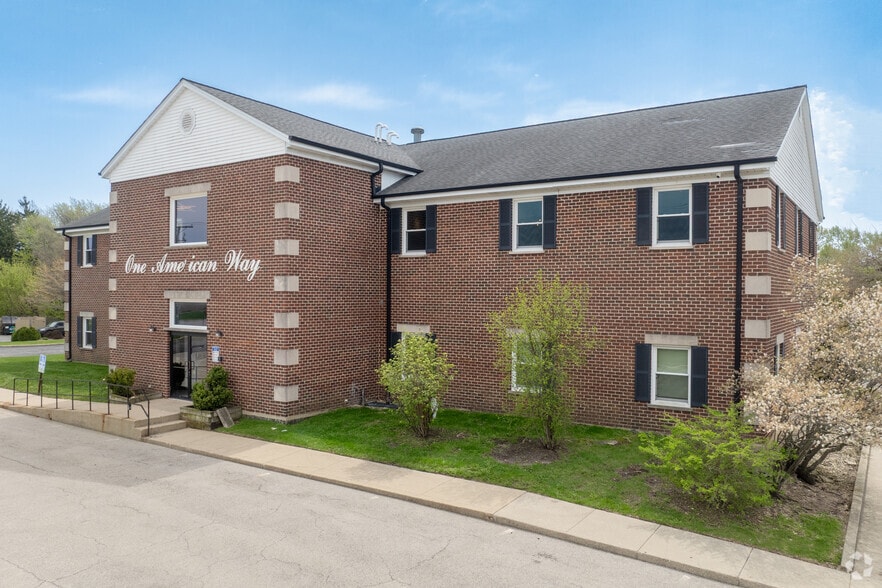 1 American Way, Elgin, IL à vendre - Photo principale – Image 1 sur 30