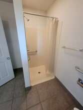 3165 Yeager Dr, Green Bay, WI à louer Photo de l’immeuble– Image 2 sur 8