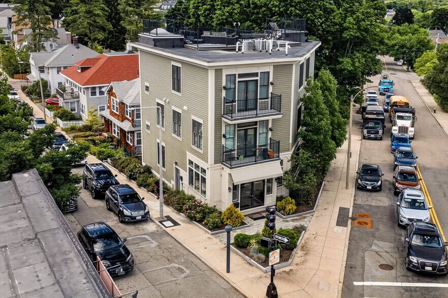 370 Beech St, Boston, MA à vendre - Photo de l’immeuble – Image 1 sur 18
