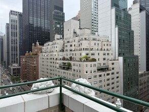 57 W 57th St, New York, NY à louer Photo intérieure– Image 1 sur 4