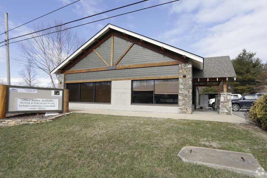 2130 US Highway 70, Swannanoa, NC à louer - Photo de l’immeuble – Image 2 sur 4