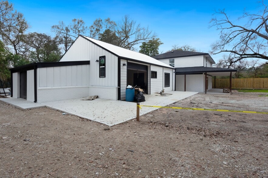 26146 Hardin Store 2 rd, Magnolia, TX à louer - Photo de l’immeuble – Image 3 sur 3