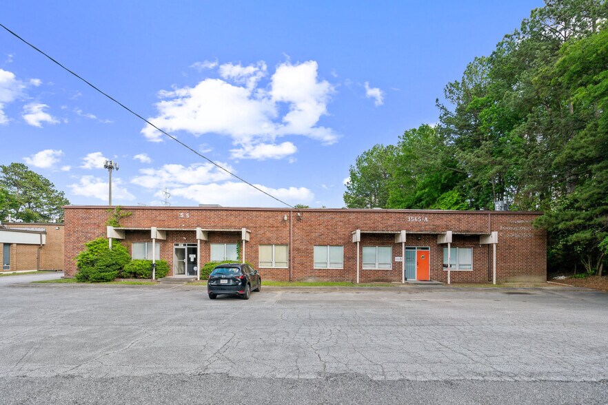 3565 McCall Pl, Doraville, GA à vendre - Photo de l’immeuble – Image 2 sur 32