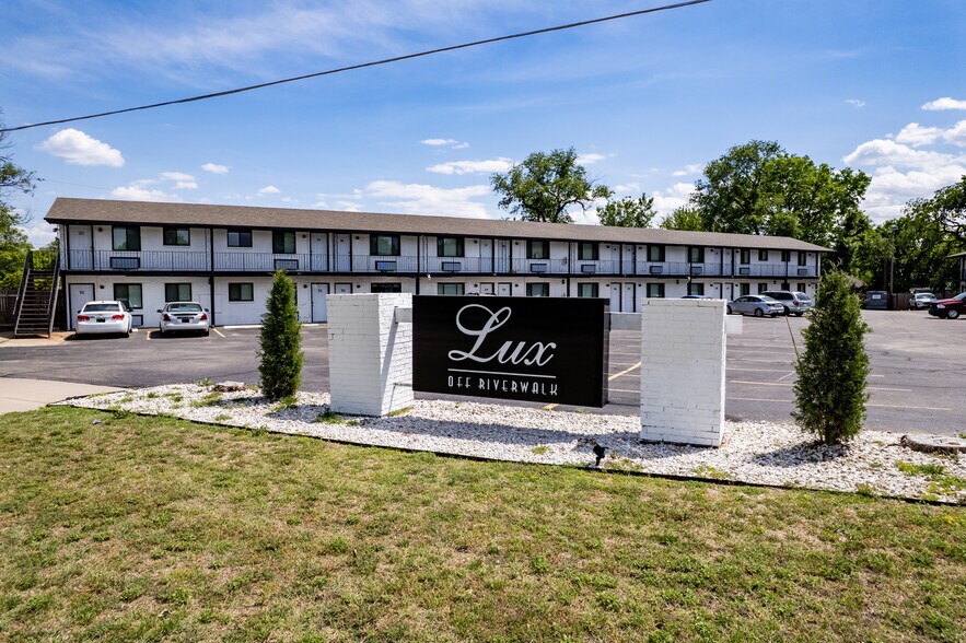 425 W Taft St, Wichita, KS à vendre - Photo de l’immeuble – Image 3 sur 58