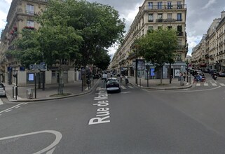 Rue De Maubeuge, Paris à louer Photo intérieure– Image 1 sur 2