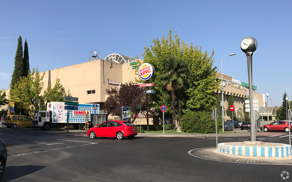 Comunidad de Madrid, 41, Las Rozas de Madrid, Madrid à vendre - Photo de l’immeuble – Image 2 sur 6