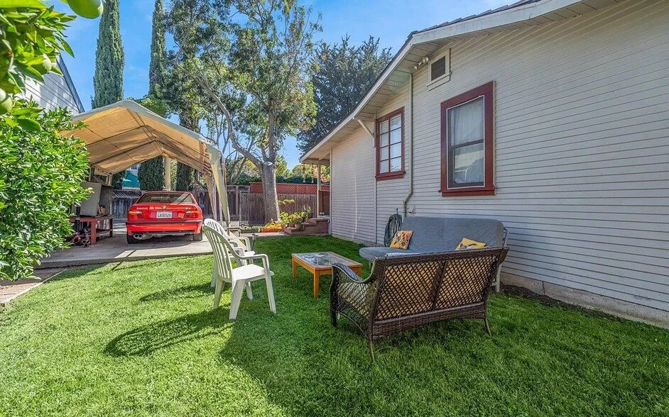 1356 W Dana St, Mountain View, CA à vendre - Photo de l’immeuble – Image 2 sur 14