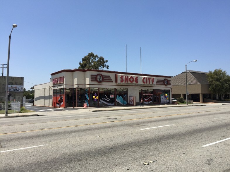8022 Florence Ave, Downey, CA à louer - Photo de l’immeuble – Image 3 sur 12