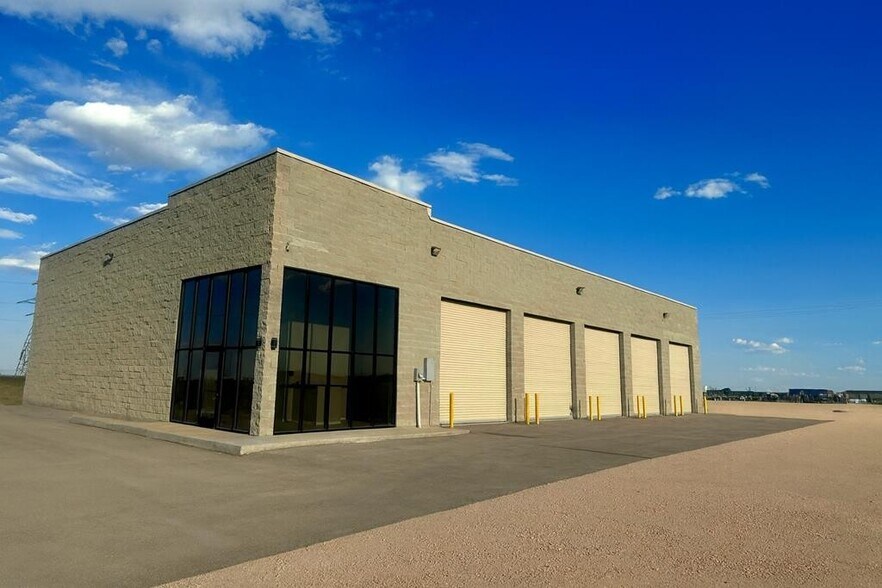 1881 S Redline Ave, Odessa, TX à louer - Photo de l’immeuble – Image 2 sur 35