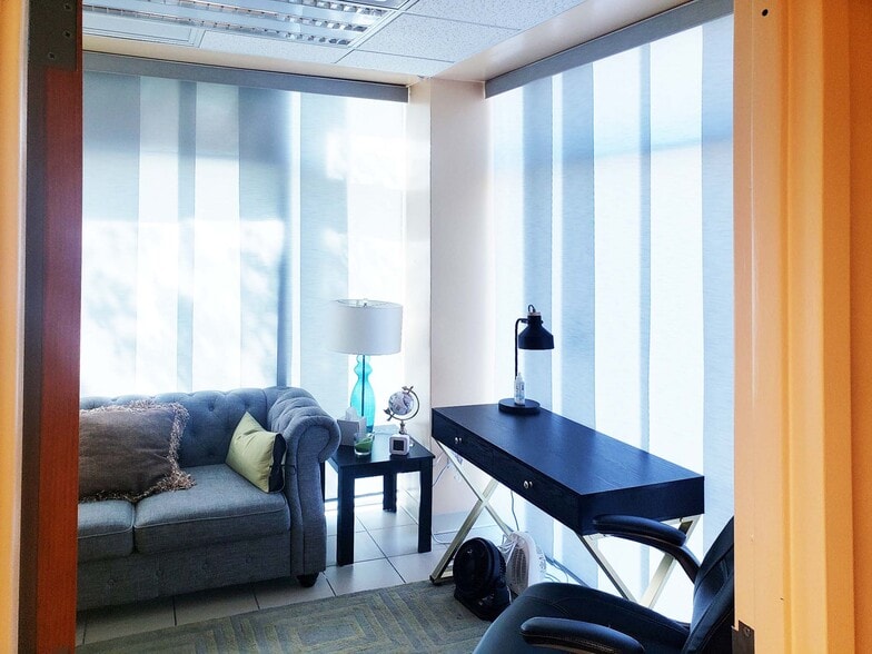 49-02 Queens Blvd., Woodside, NY à louer - Photo intérieure – Image 3 sur 5