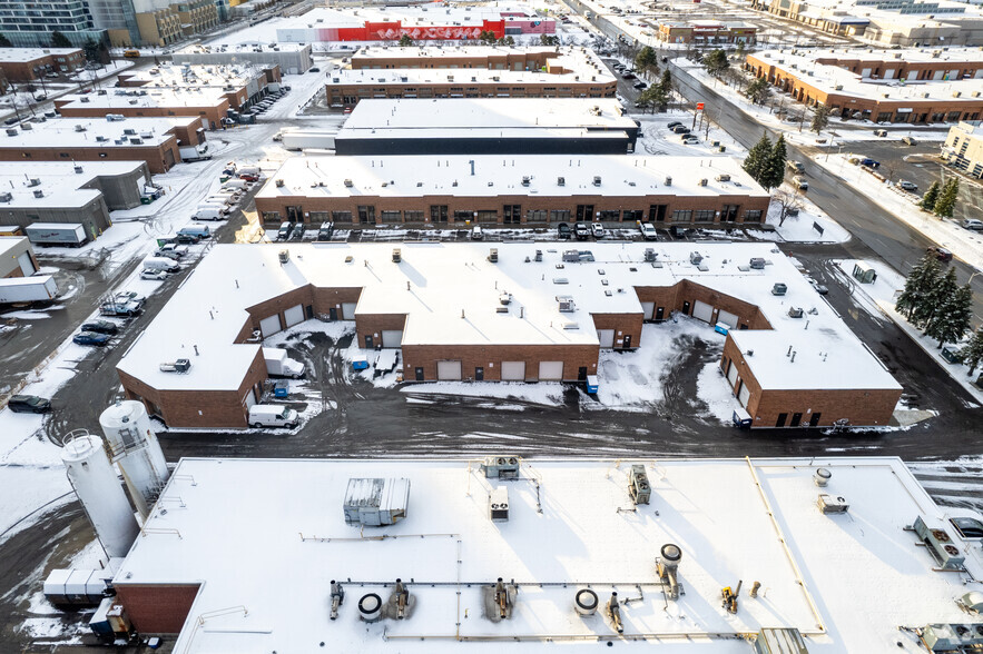 259 Edgeley Blvd, Vaughan, ON à louer - Photo de l’immeuble – Image 3 sur 3