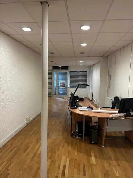 Bureau dans Paris à louer - Photo de l’immeuble – Image 2 sur 6