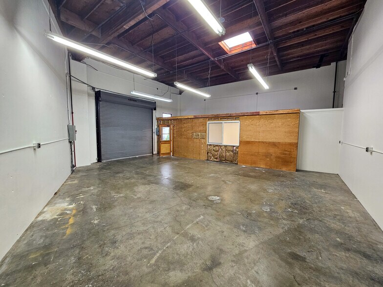 67 Galli Dr, Novato, CA à louer - Photo de l’immeuble – Image 3 sur 3