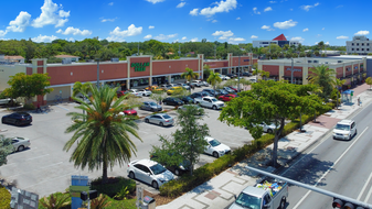 Hyde Park Market - Local commercial