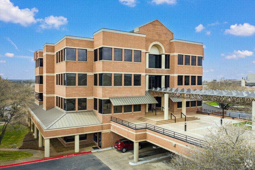 13915 N Mo Pac Expy, Austin, TX à louer - Photo de l’immeuble – Image 2 sur 8