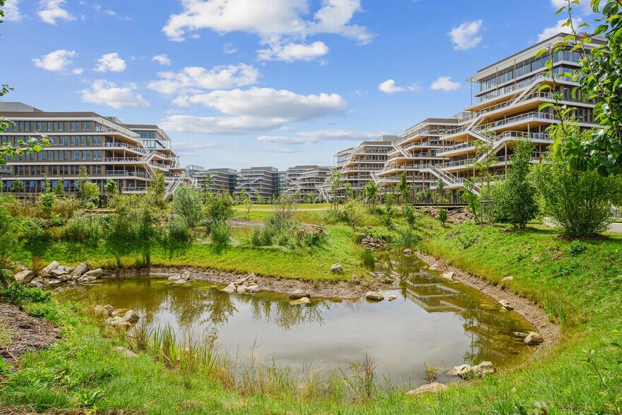 Bureau dans Nanterre à louer - Photo de l’immeuble – Image 3 sur 8
