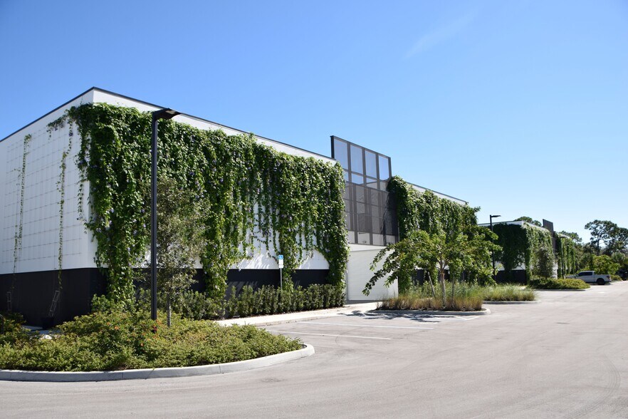 11720 SE Shell Ave, Hobe Sound, FL à vendre - Photo de l’immeuble – Image 2 sur 8