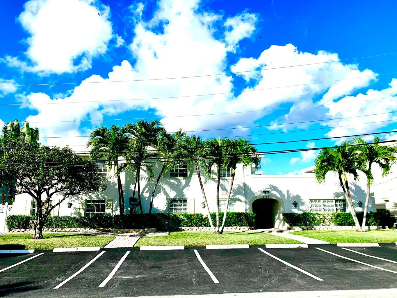 2735 NE 28th Ct, Lighthouse Point, FL à vendre Photo principale– Image 1 sur 3