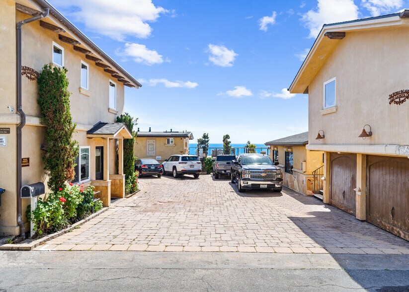 749 Gaviota Drive, Laguna Beach, CA à vendre - Photo de l’immeuble – Image 3 sur 9