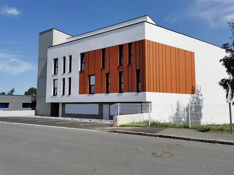 Bureau dans Plérin à louer - Photo de l’immeuble – Image 2 sur 7
