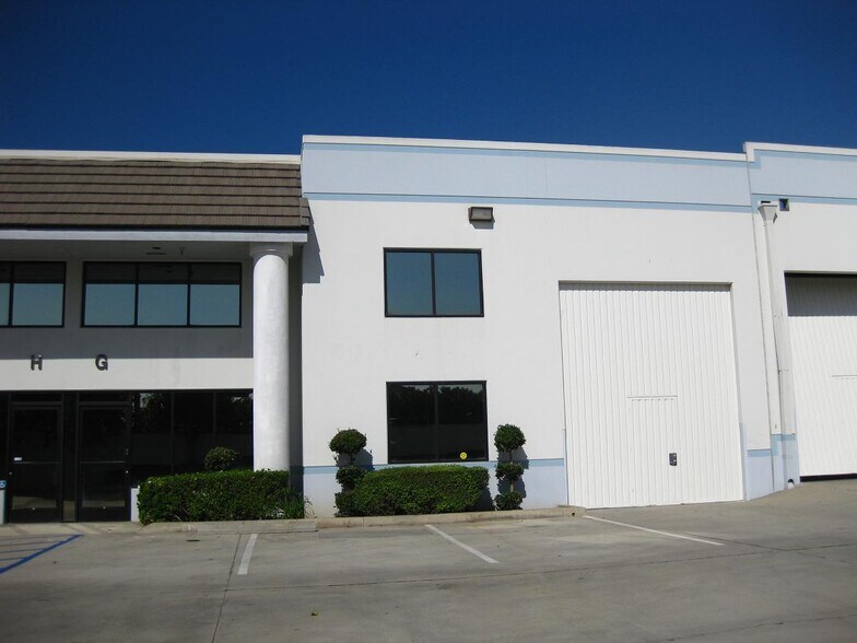 9528 E Rush St, South El Monte, CA à louer - Photo de l’immeuble – Image 2 sur 12
