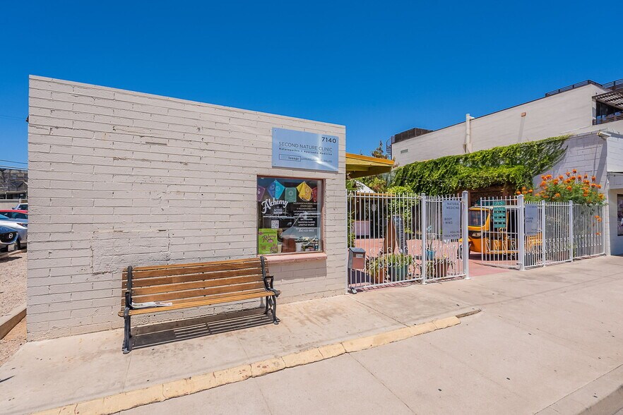 7140 E 1st Ave, Scottsdale, AZ à vendre - Photo de l’immeuble – Image 2 sur 58
