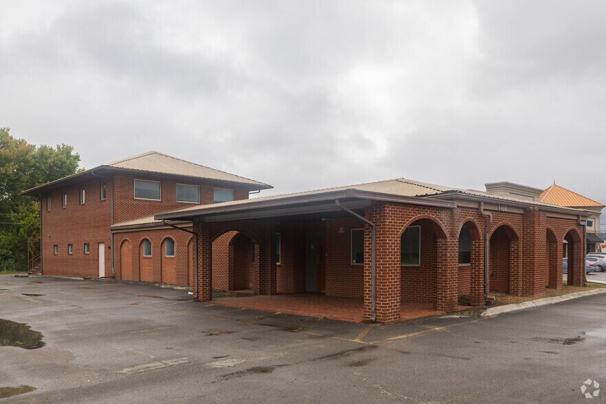 5412 Clinton Hwy, Knoxville, TN à louer - Photo principale – Image 1 sur 6