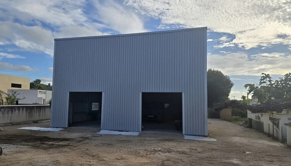 Industriel/Logistique dans La Seyne-sur-Mer à vendre - Photo de l’immeuble – Image 3 sur 4