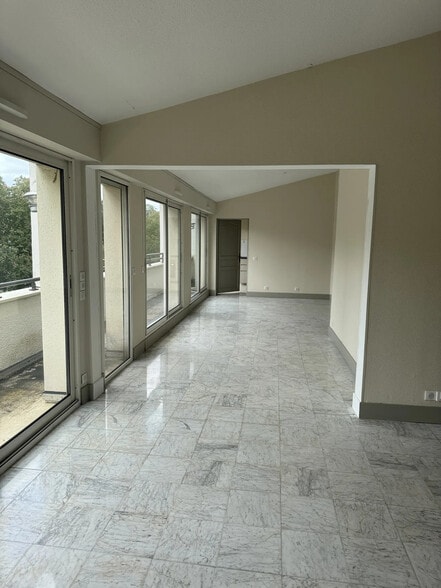 59 Avenue Carnot, Bordeaux à louer - Photo de l’immeuble – Image 3 sur 6