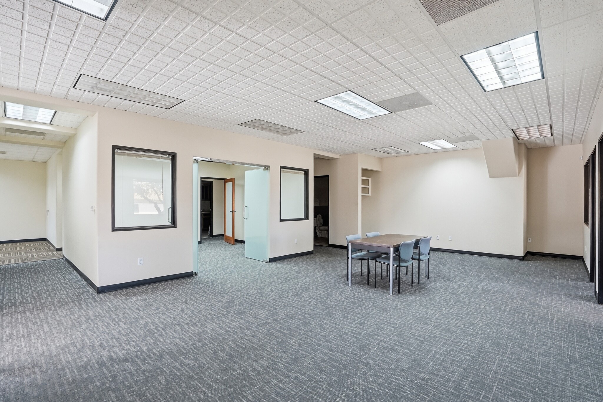 2125 S Broadway, Santa Maria, CA à louer Photo intérieure– Image 1 sur 3