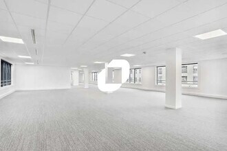 Bureau dans Rueil-Malmaison à louer Photo de l’immeuble– Image 1 sur 2