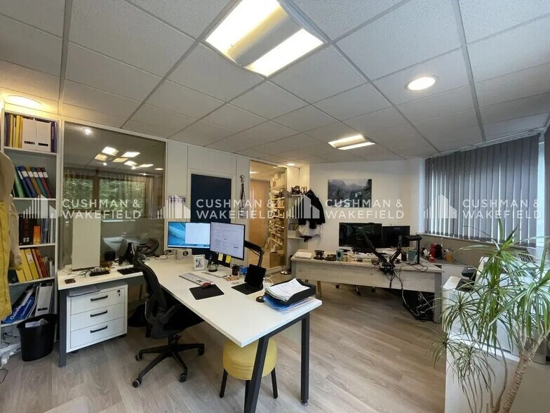 Bureau dans Illkirch-Graffenstaden à vendre - Photo de l’immeuble – Image 2 sur 10