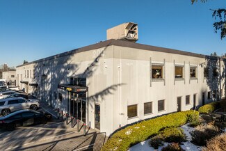 Plus de détails pour 204 Cayer St, Coquitlam, BC - Industriel/Logistique à vendre