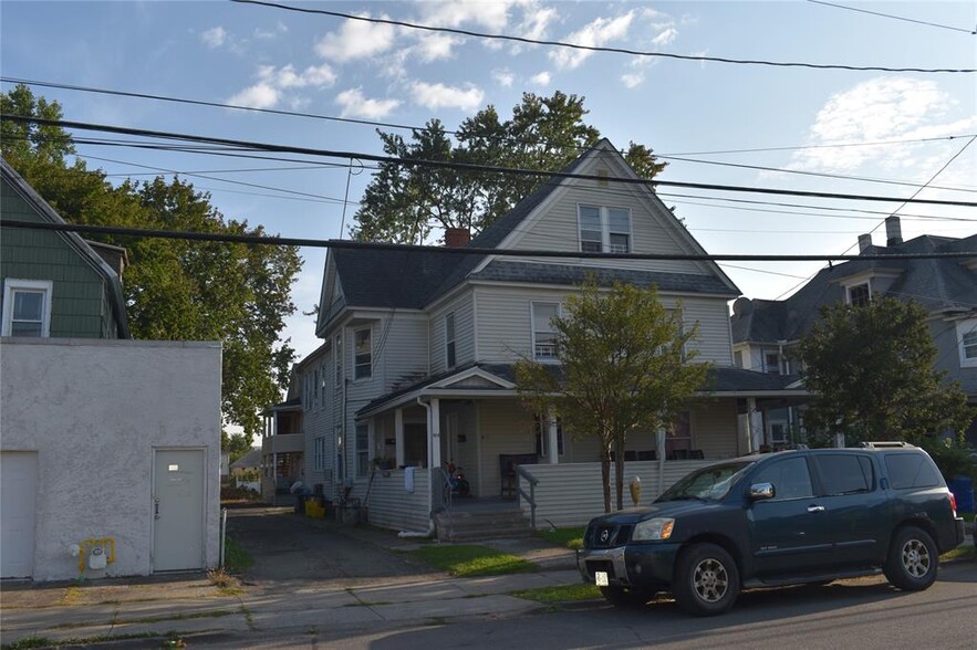 1104 Monroe St, Endicott, NY à vendre - Photo de l’immeuble – Image 3 sur 3