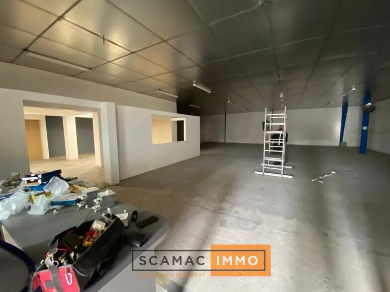 Bureau dans Vitrolles à louer - Photo intérieure – Image 2 sur 4