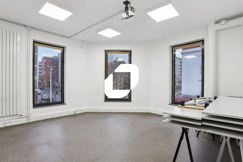 Bureau dans Montrouge à louer - Photo de l’immeuble – Image 2 sur 13