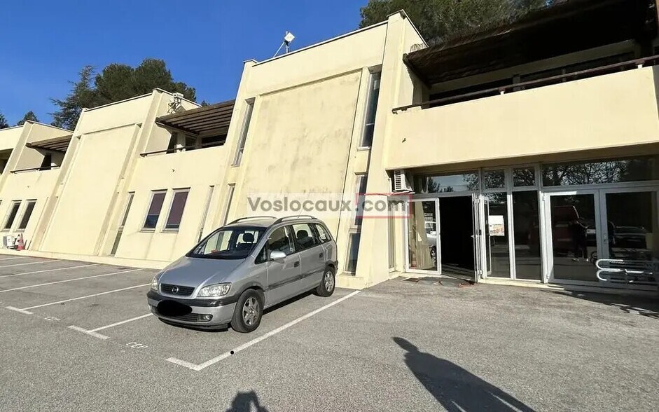 Local d’activités dans SOPHIA ANTIPOLIS à louer - Photo de l’immeuble – Image 1 sur 5