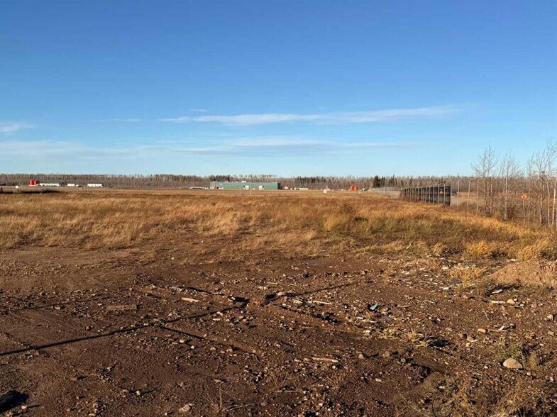 100 A Frame Road, Fort McMurray, AB à louer - Photo de l’immeuble – Image 3 sur 3