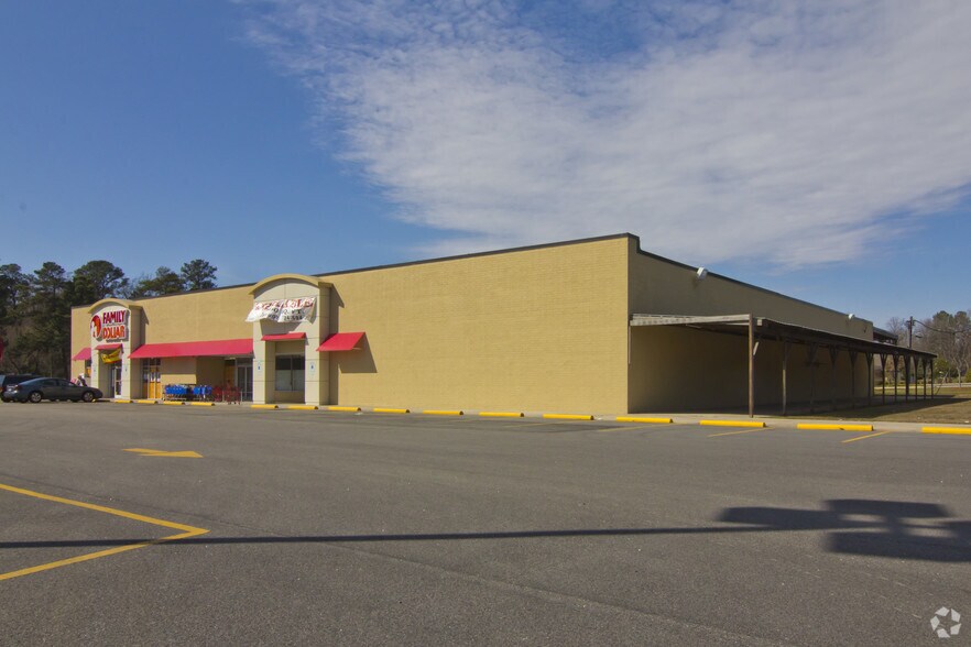 905-911 E Caswell St, Wadesboro, NC à louer - Photo de l’immeuble – Image 2 sur 6