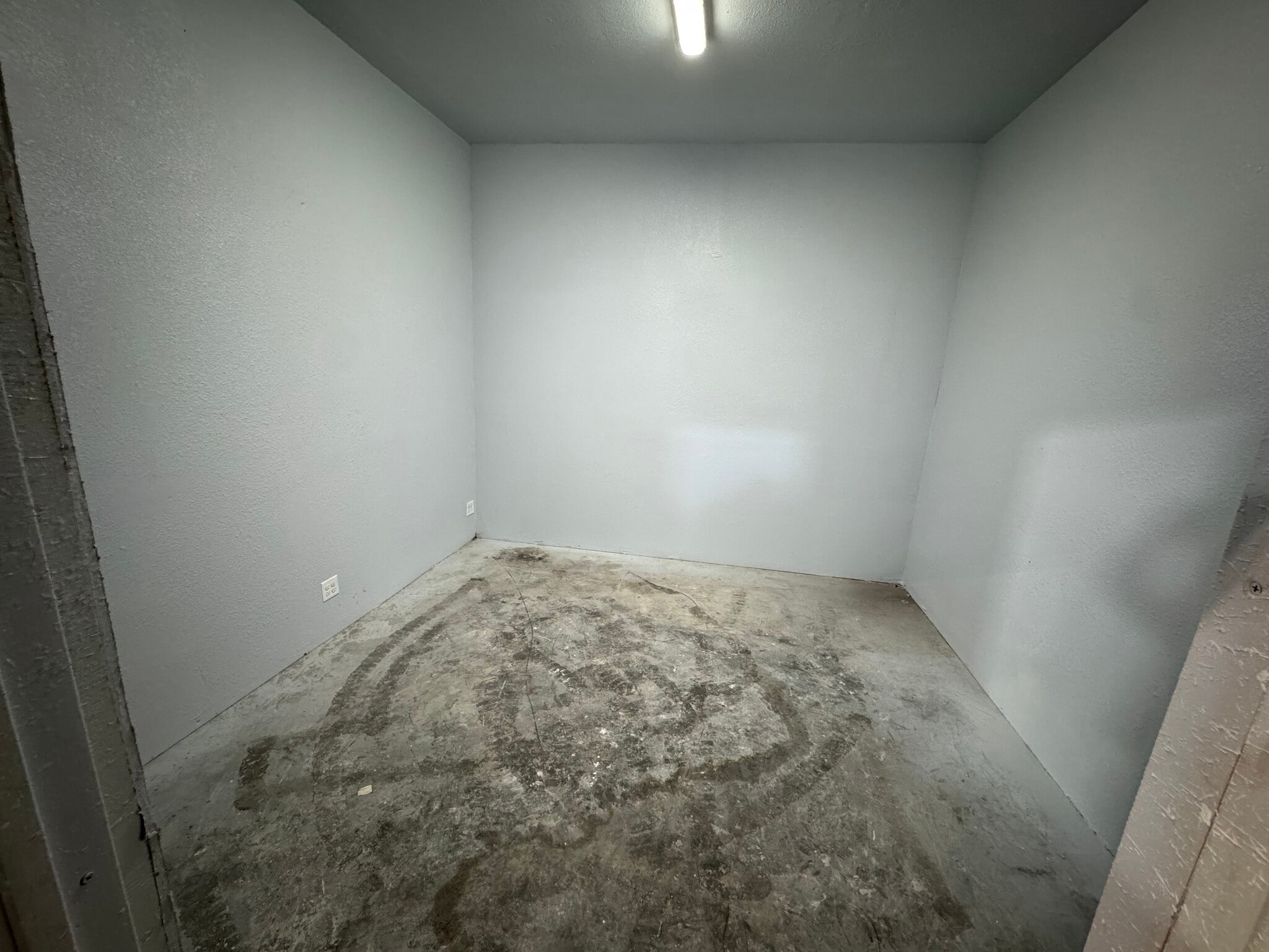 1675 E Mauretania St, Wilmington, CA à louer Photo intérieure– Image 1 sur 5