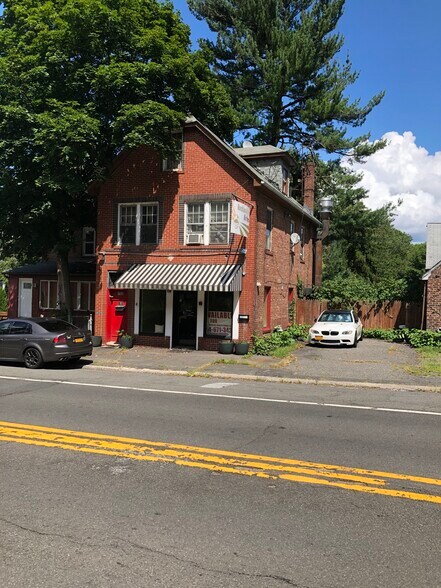 755 Route 9W, Valley Cottage, NY à vendre - Photo de l’immeuble – Image 3 sur 5