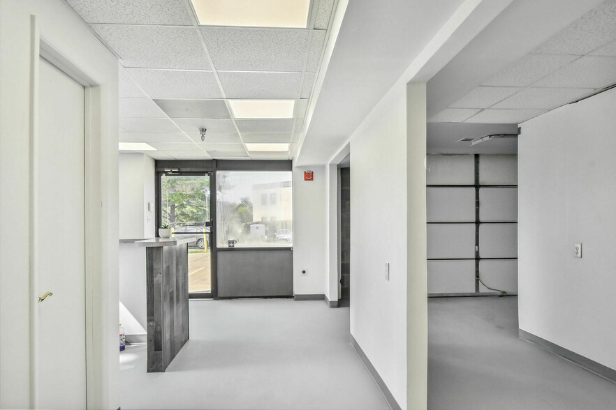 111 Carpenter Dr, Sterling, VA à vendre - Photo de l’immeuble – Image 3 sur 29