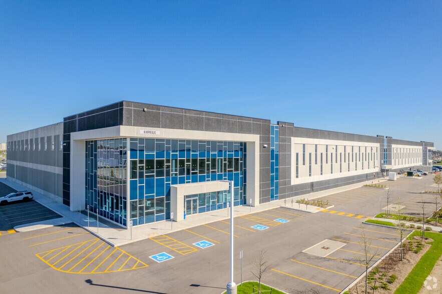 96 Inspire Blvd, Brampton, ON à louer - Photo de l’immeuble – Image 2 sur 3