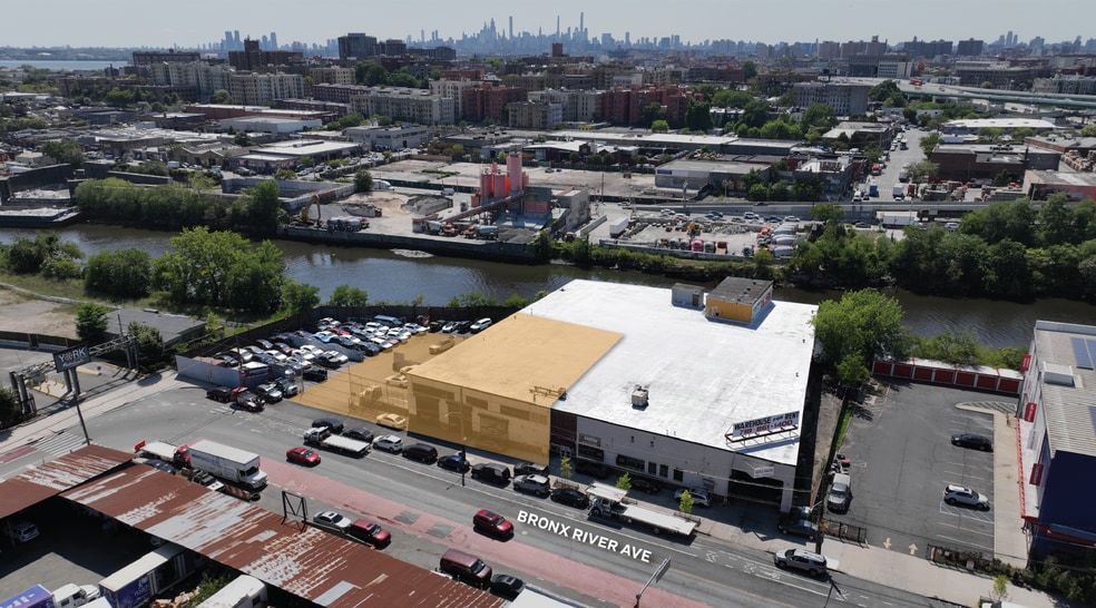931 Bronx River ave, Bronx, NY à louer - Aérien – Image 2 sur 2