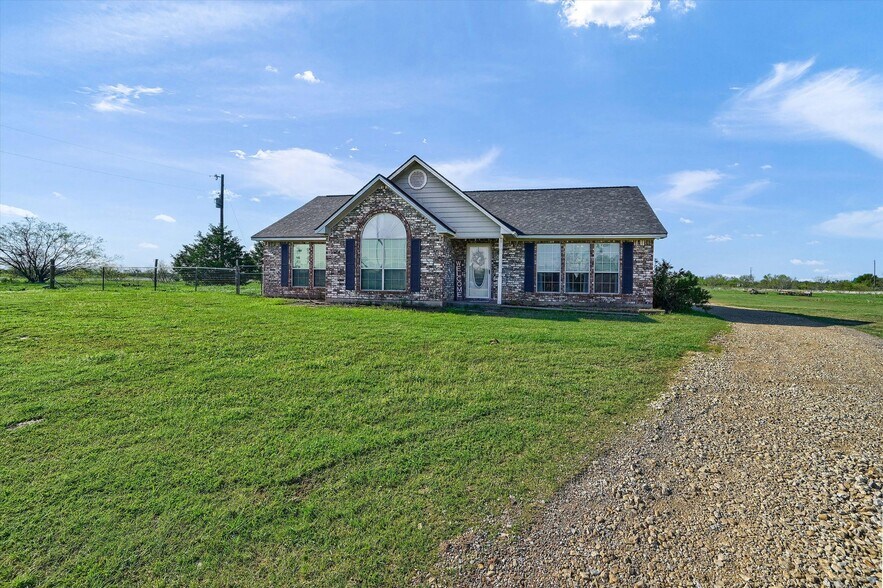 545 Calk rd, Tioga, TX à vendre - Photo de l’immeuble – Image 2 sur 32