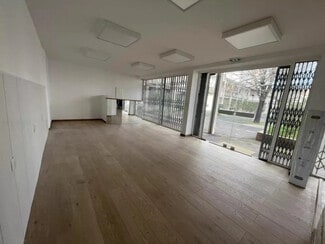 Plus de détails pour Local commercial à vendre