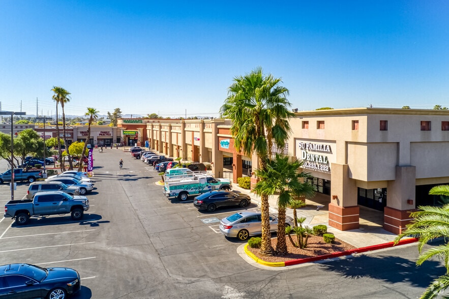 4131-4161 S Eastern Ave, Las Vegas, NV à louer - Photo principale – Image 3 sur 9