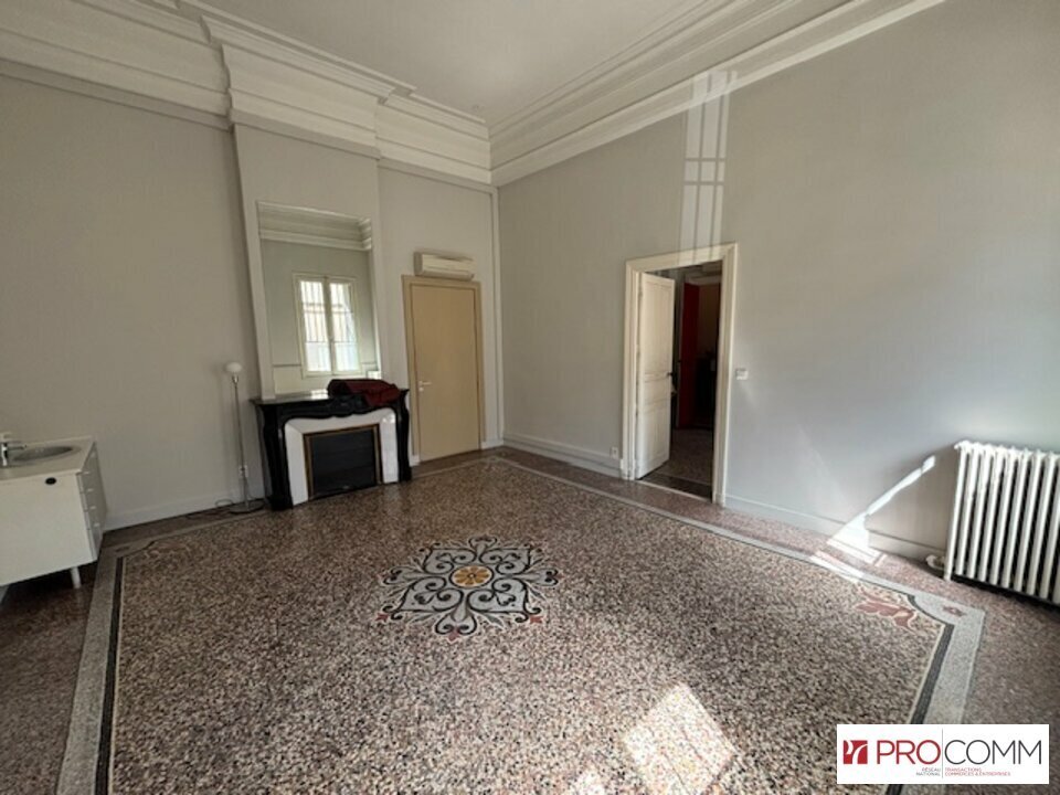 Bureau dans Nimes à louer Photo intérieure– Image 1 sur 7