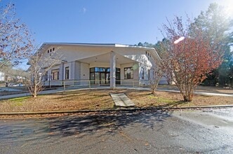 1922 K M Wicker Memorial Dr, Sanford, NC à vendre Photo de l’immeuble– Image 2 sur 27