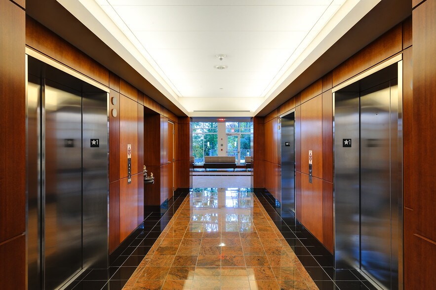 3023 Hamaker Ct, Fairfax, VA à louer - Hall d’entrée – Image 3 sur 4